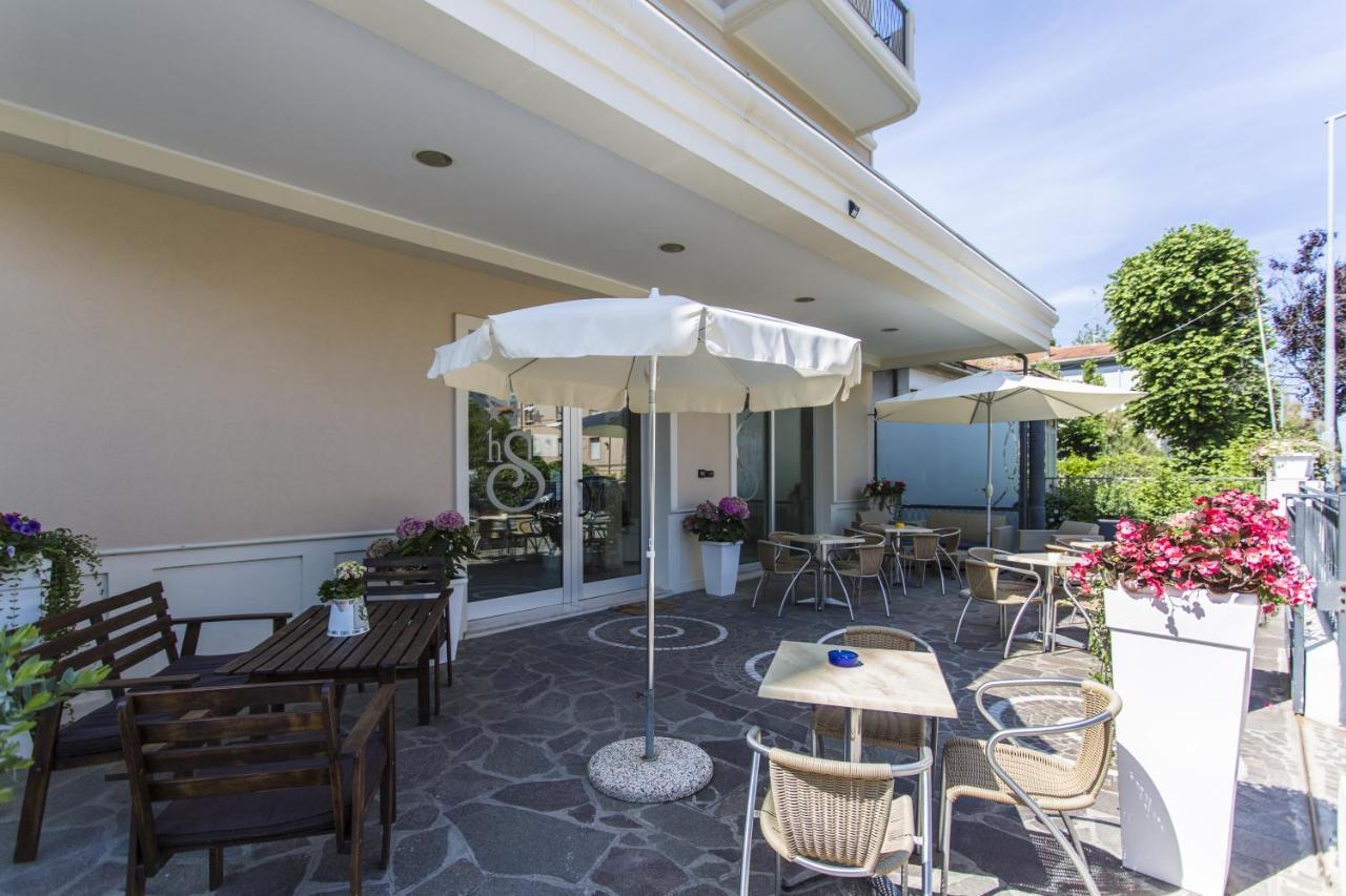 Hotel Savana 里米尼 外观 照片